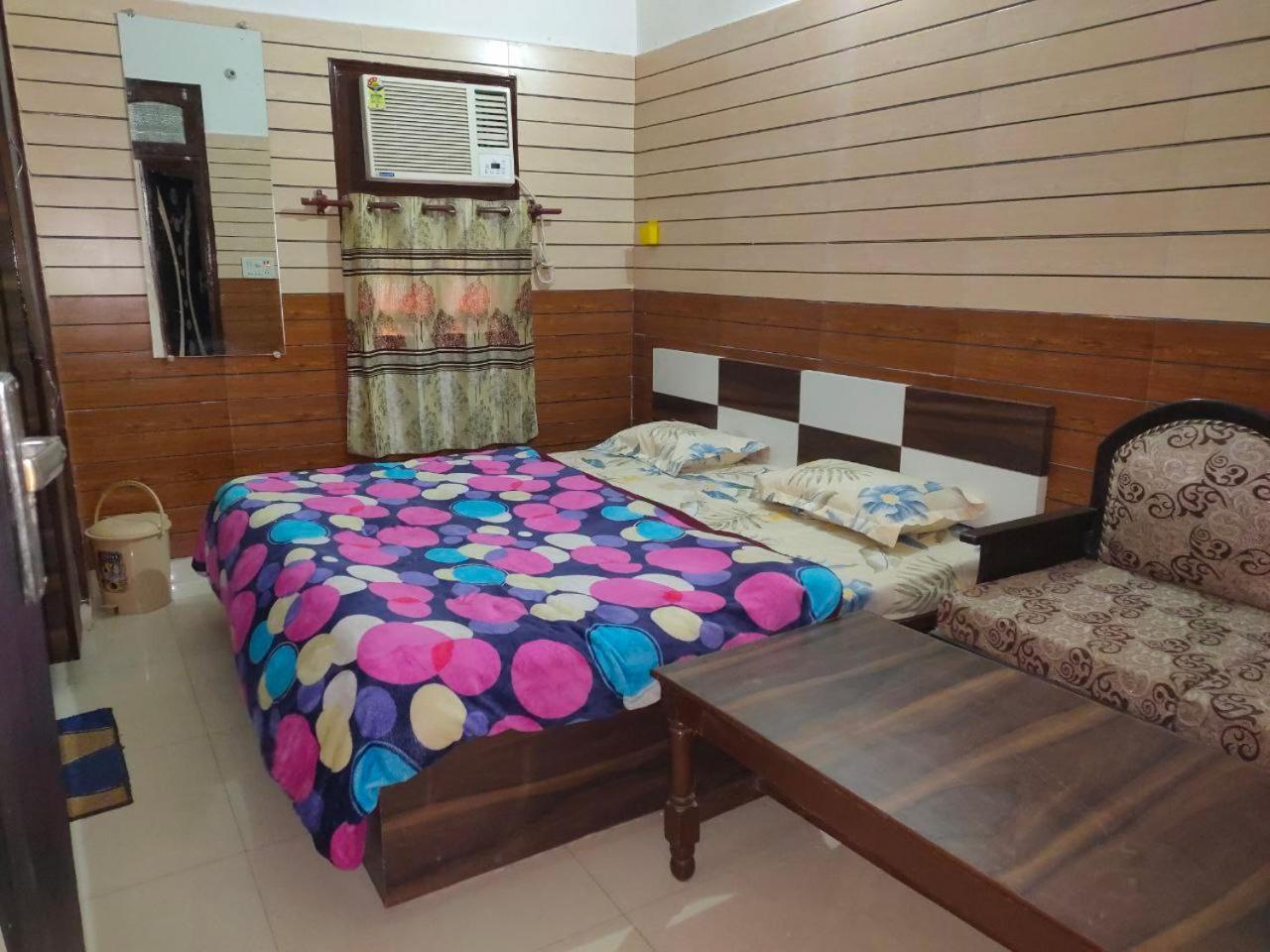 Arjun Guest House Pathankot Luaran gambar